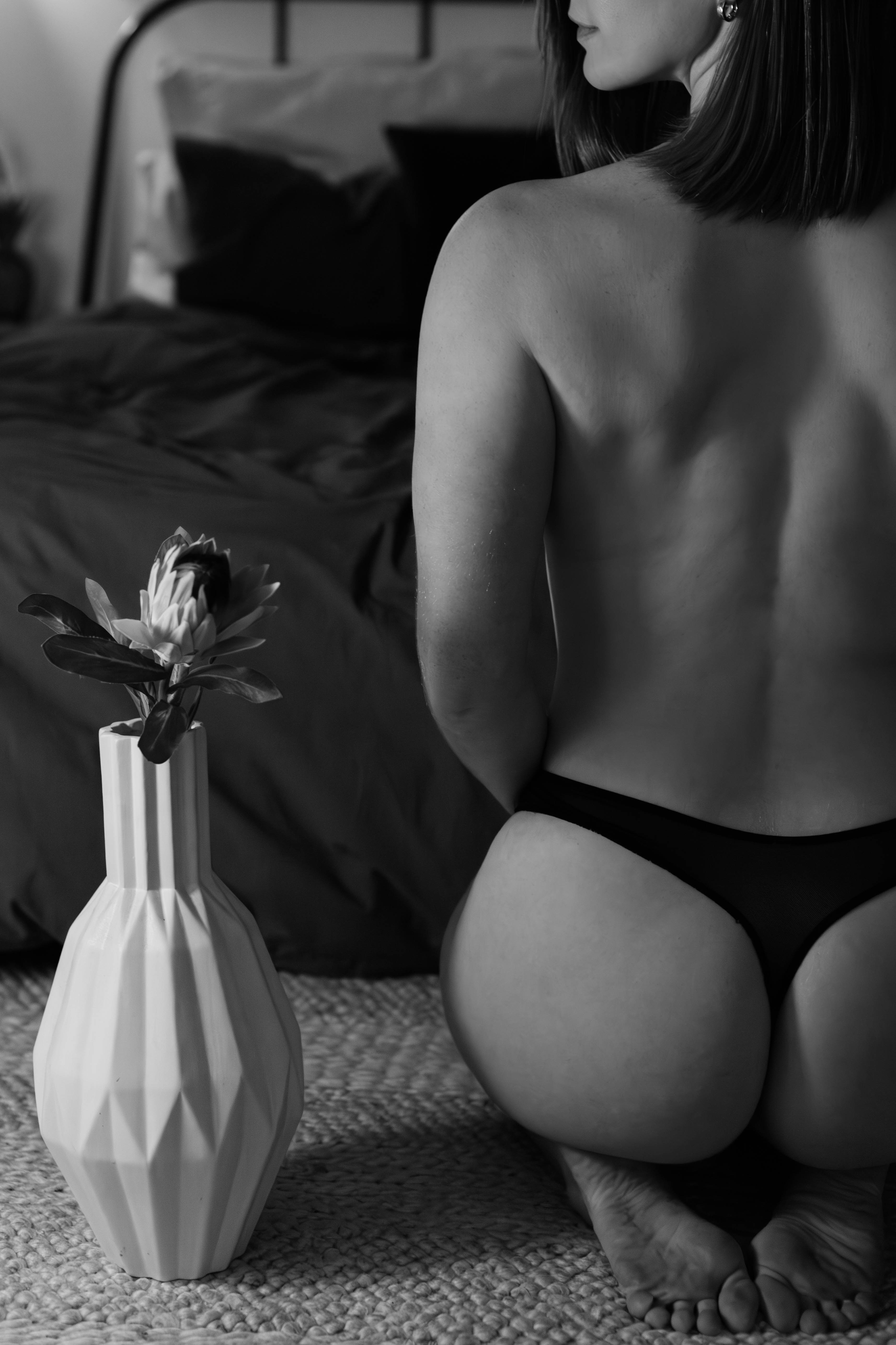 Séance photo boudoir élégante, photographe Montréal Studio By Clo