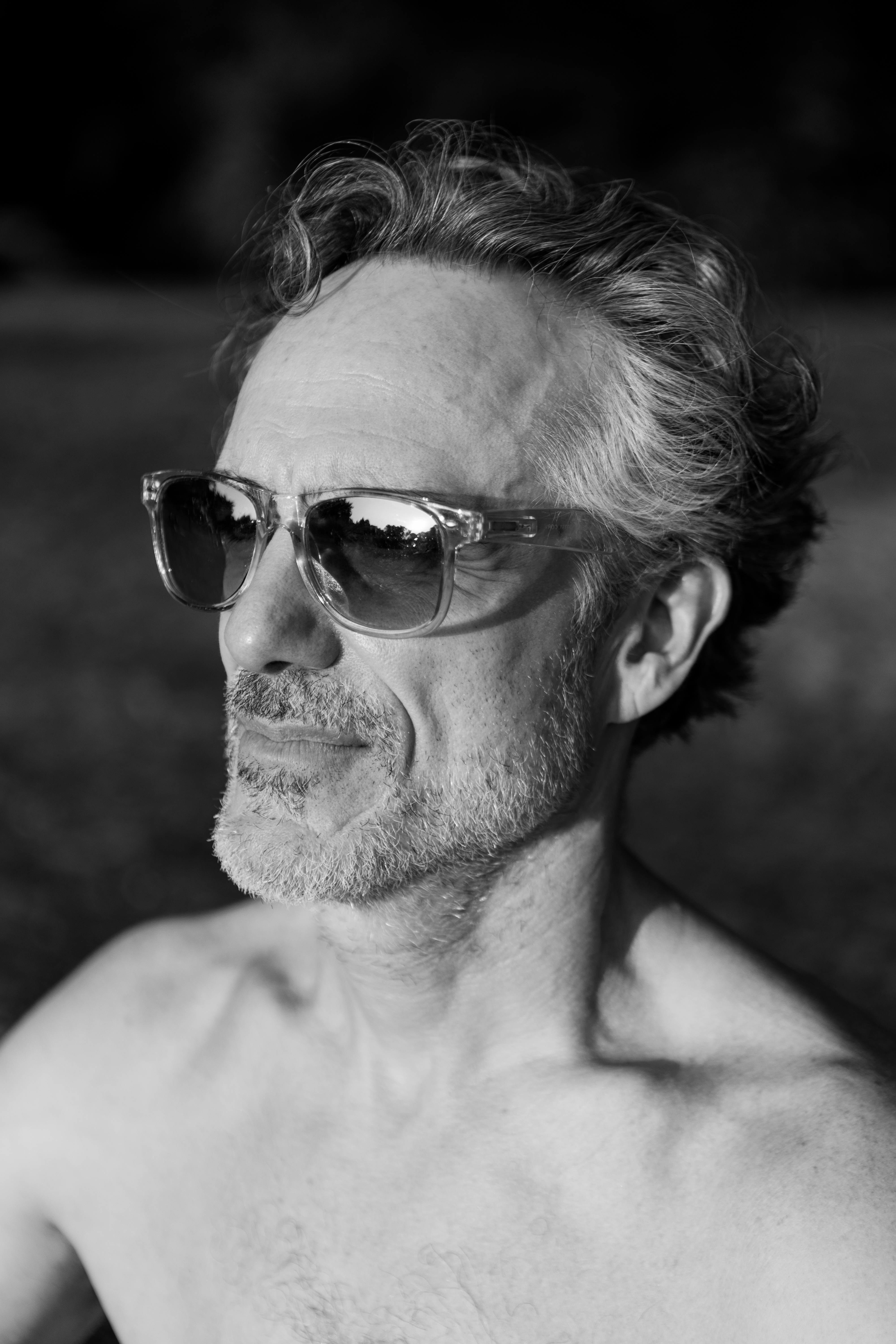 Homme portant des lunettes Montreal